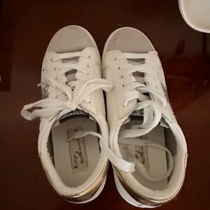 Vintage Havana White Sneakers with Gold Heel Accent